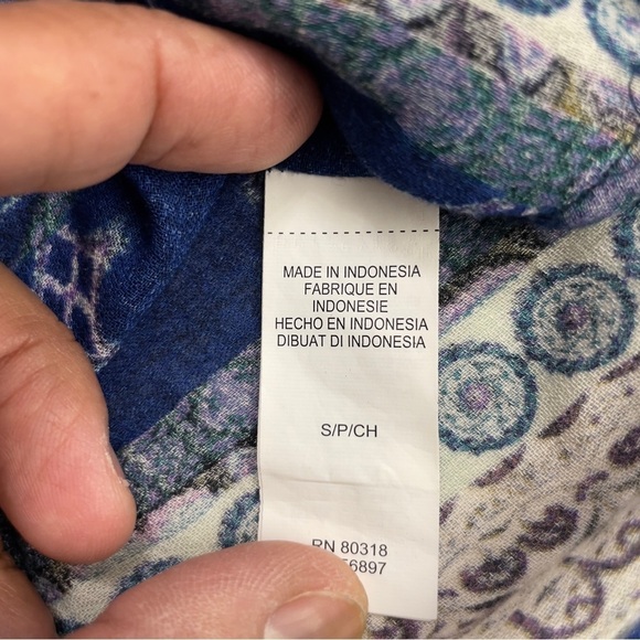 Lucky brand. Blue and purple patterned long sleeved blouse with tie sleeves sz S - Picture 12 of 14